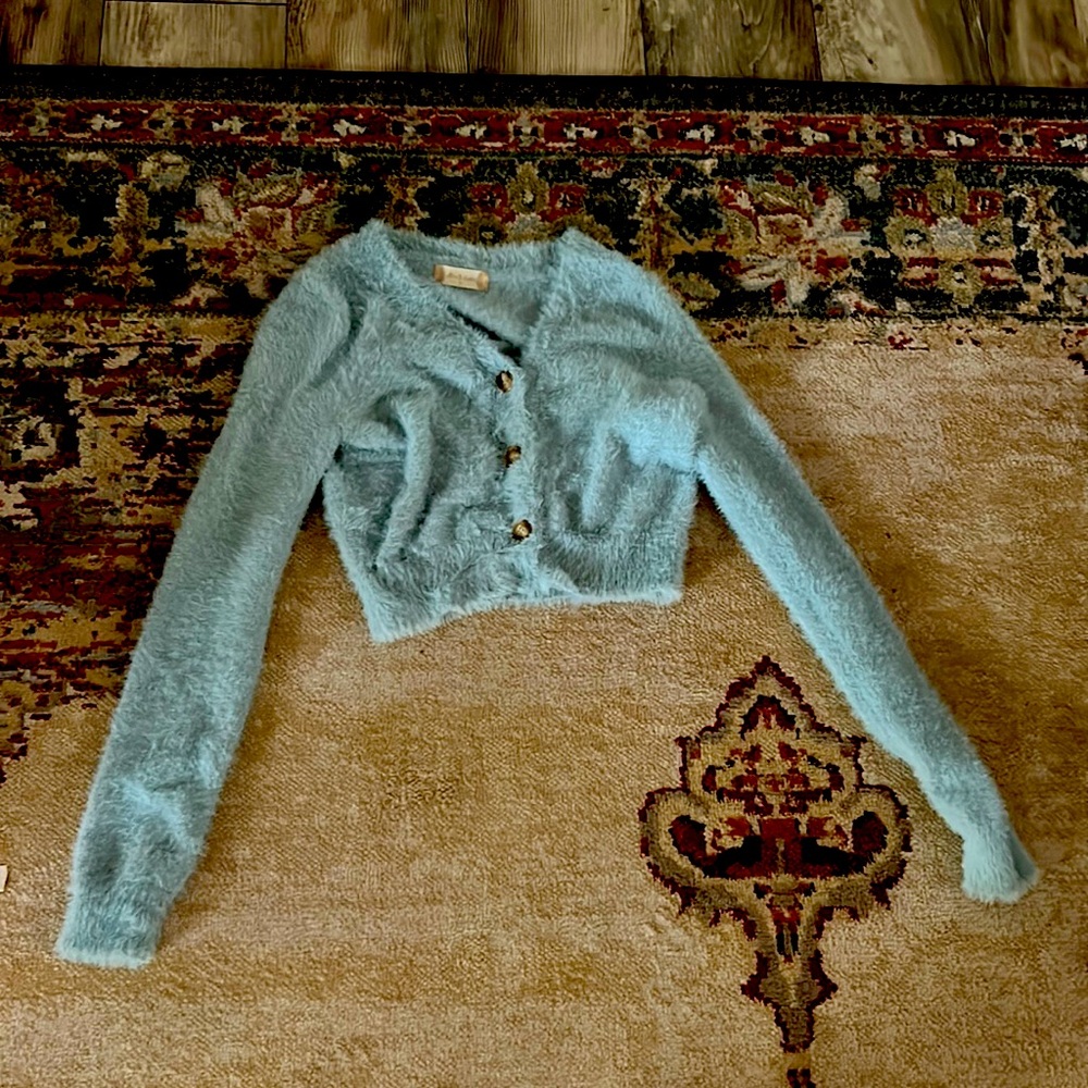 Green cropped sweater